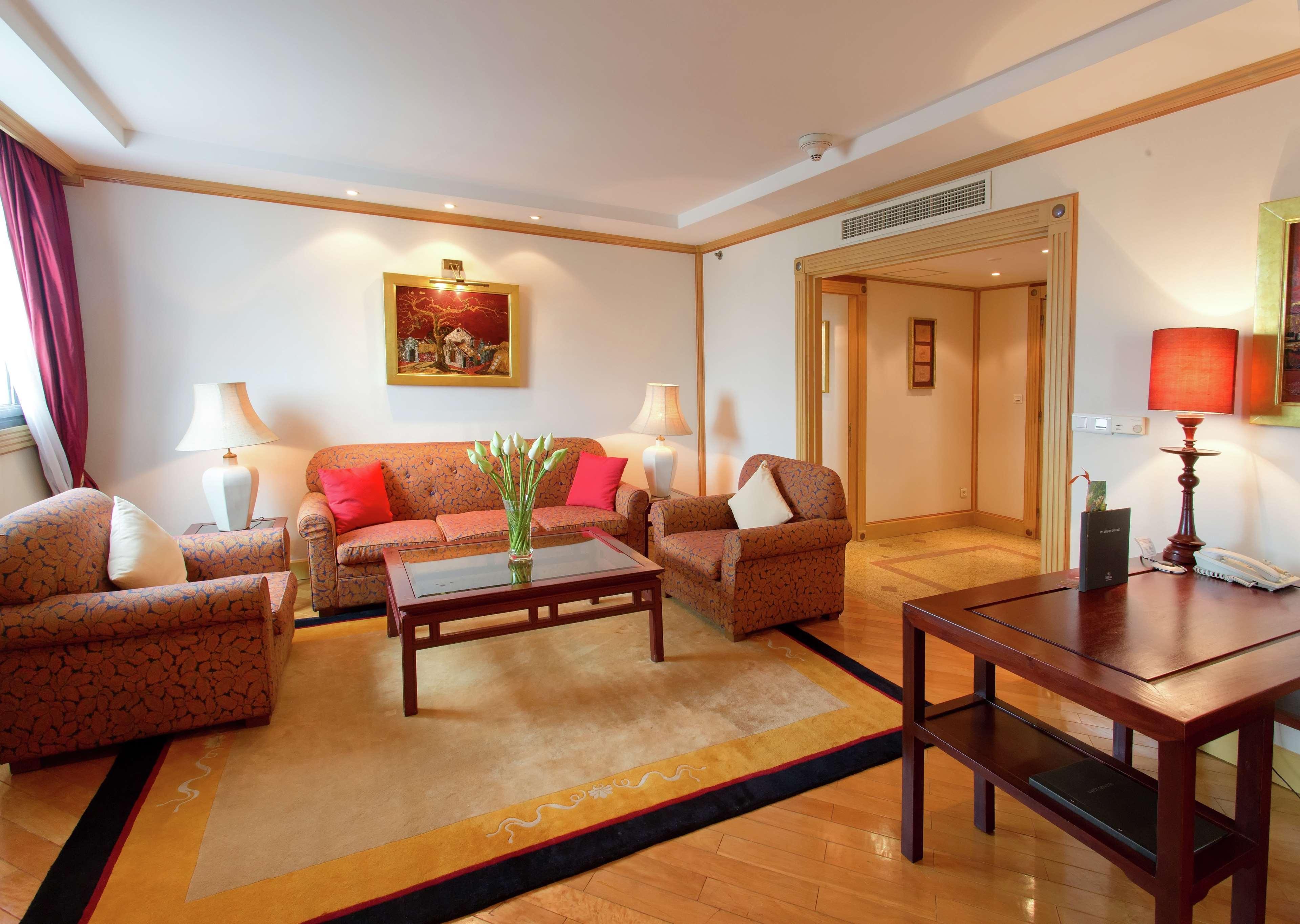 Hilton Hanoi Opera Exterior photo