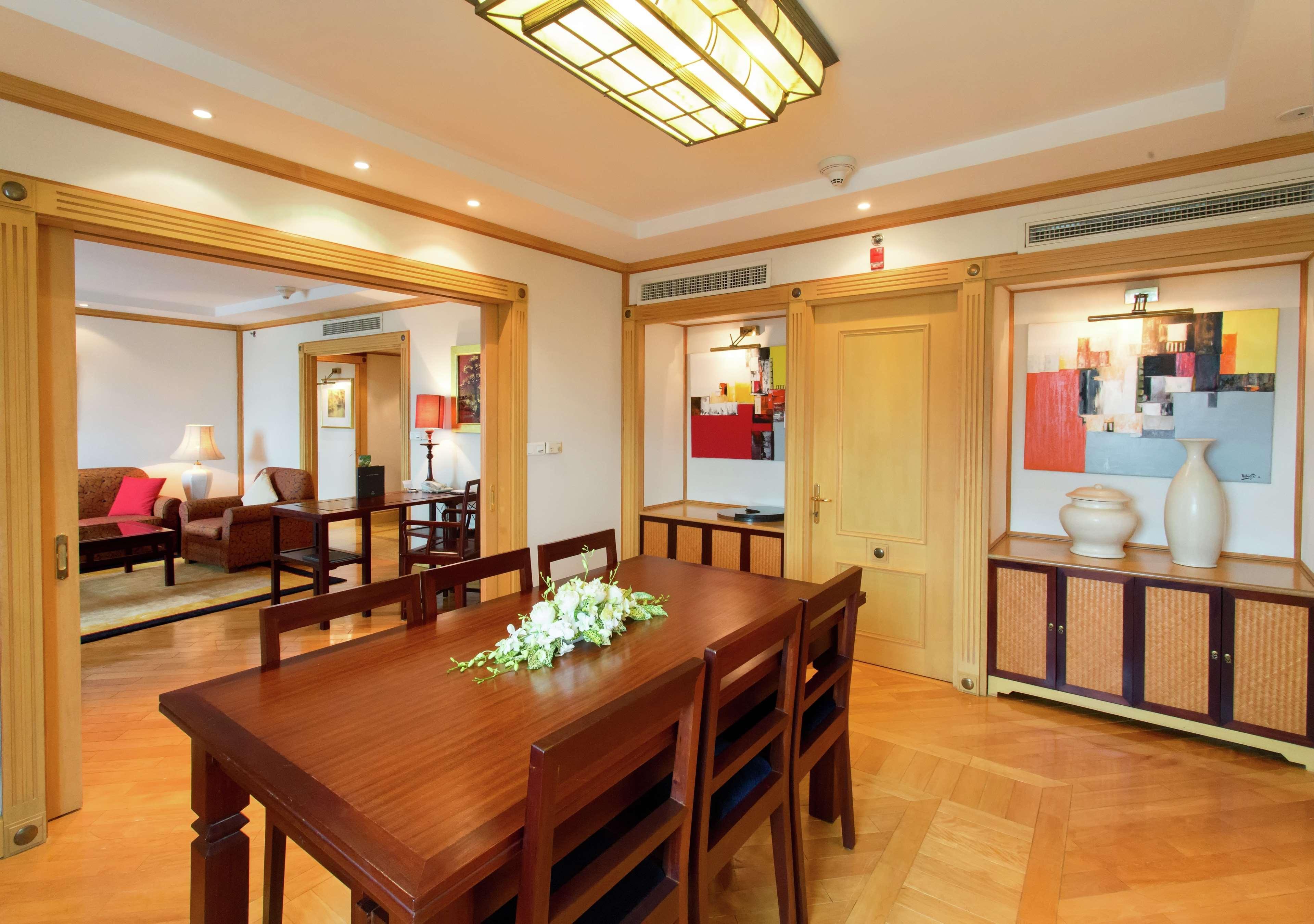 Hilton Hanoi Opera Exterior photo
