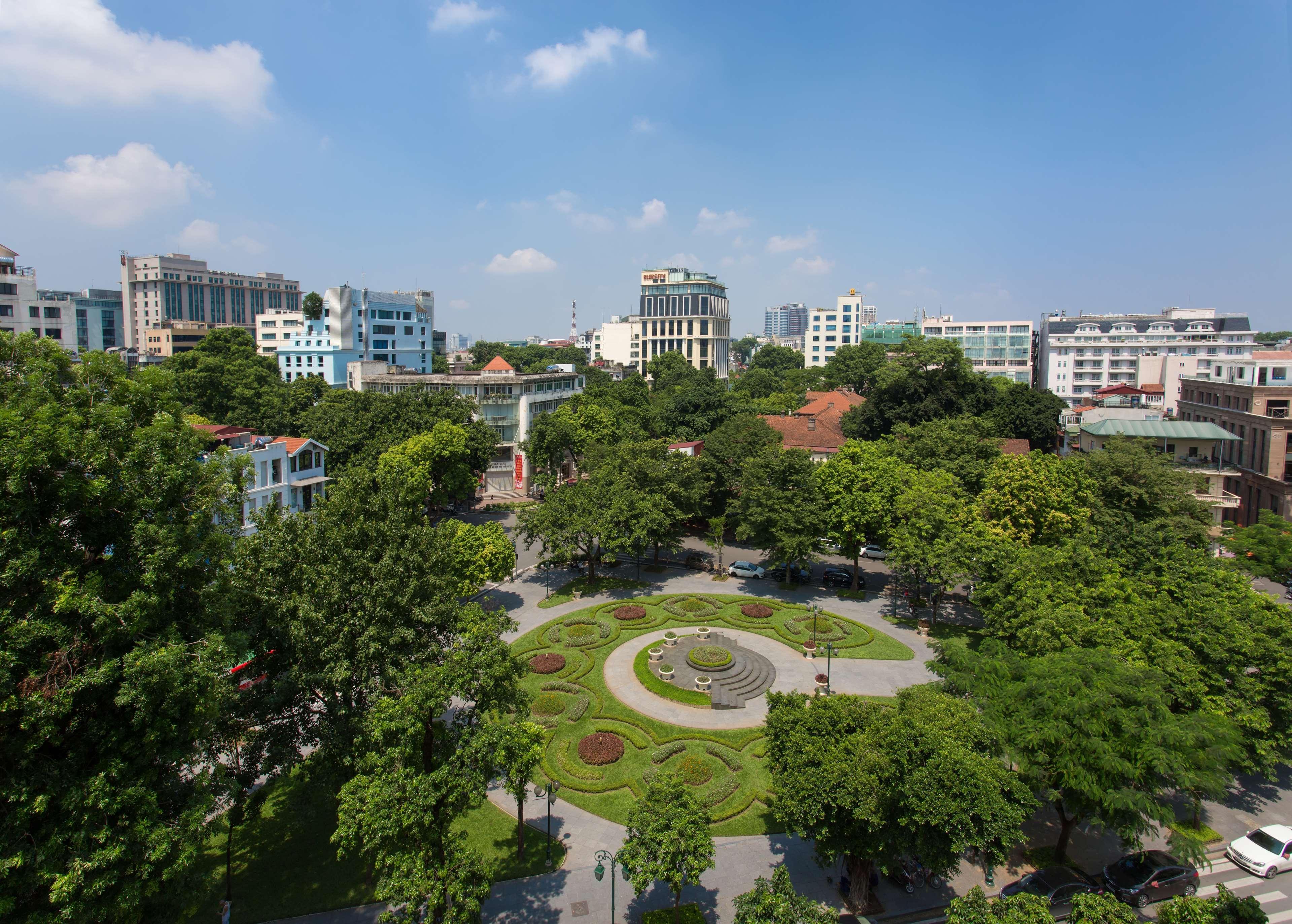 Hilton Hanoi Opera Exterior photo