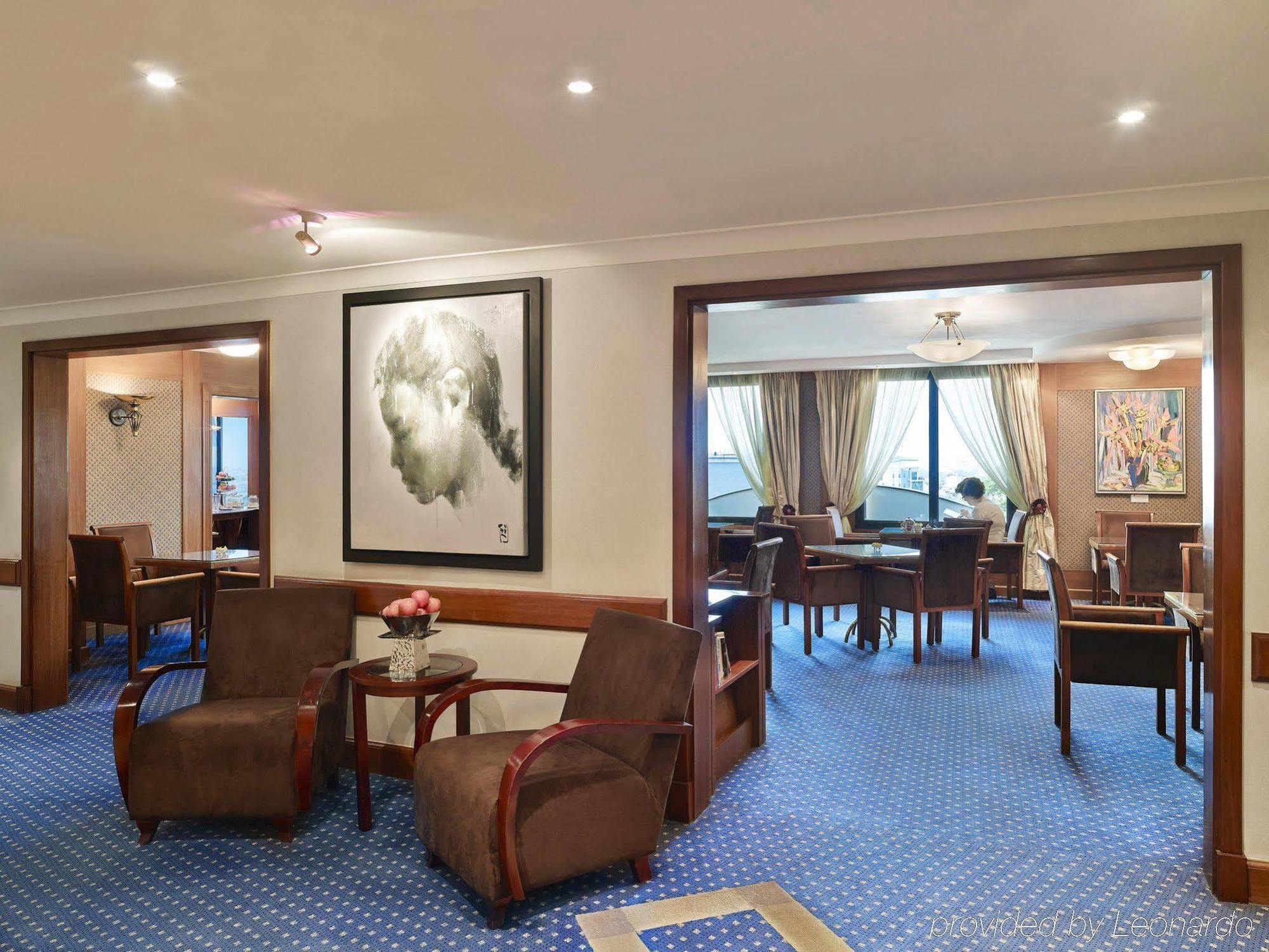 Hilton Hanoi Opera Interior photo